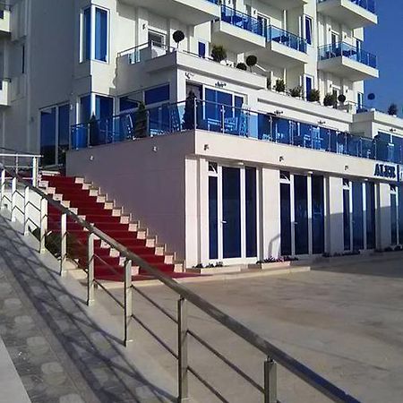 Aler Holiday Inn Sarande Exterior photo
