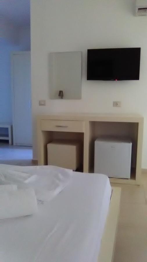 Aler Holiday Inn Sarande Exterior photo